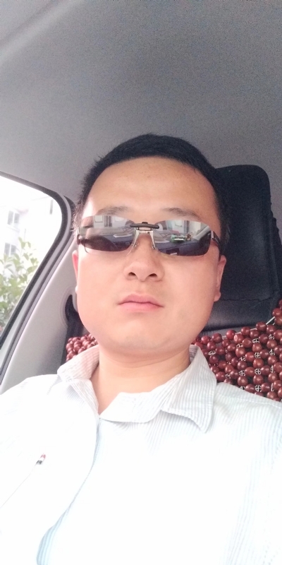 痛苦的单身狗的第二张照片--厦门相亲网
