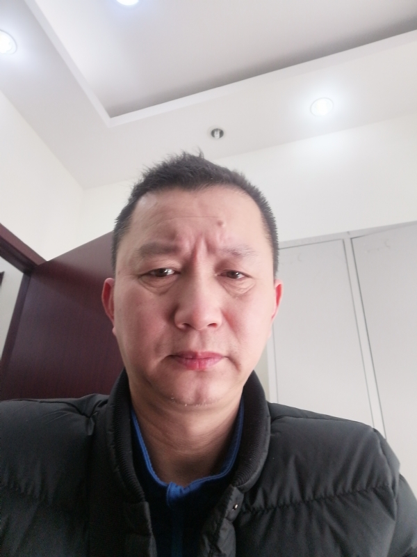 相视而笑的第一张照片--厦门相亲网