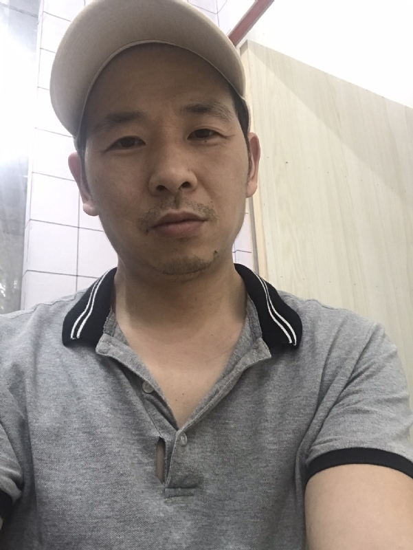 老何的第一张照片--厦门相亲网