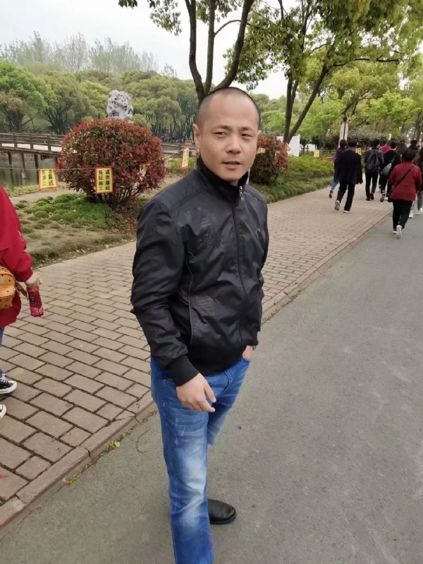 傻子的第一张照片--厦门相亲网
