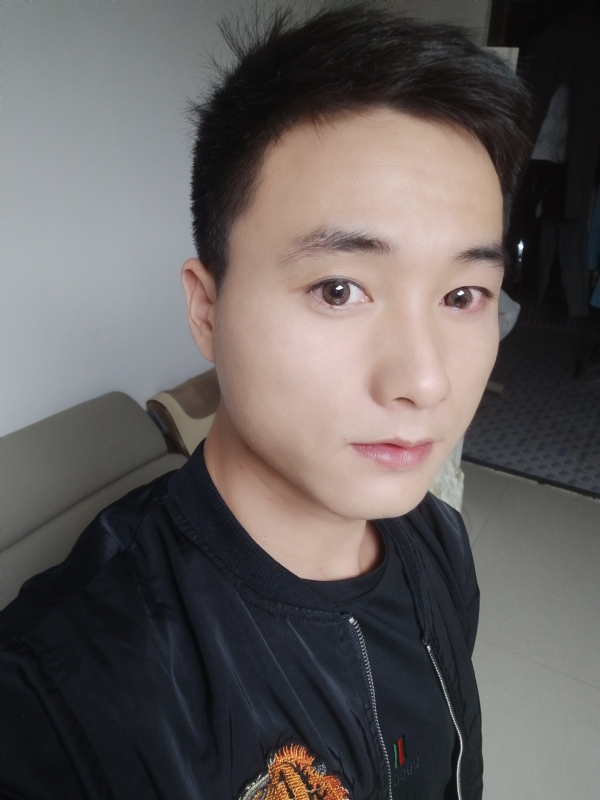 何凡的第三张照片--厦门相亲网