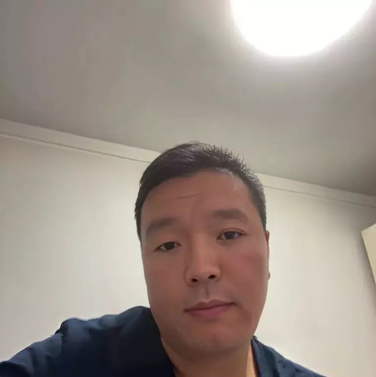 穿唐装的松鼠的第一张照片--厦门相亲网