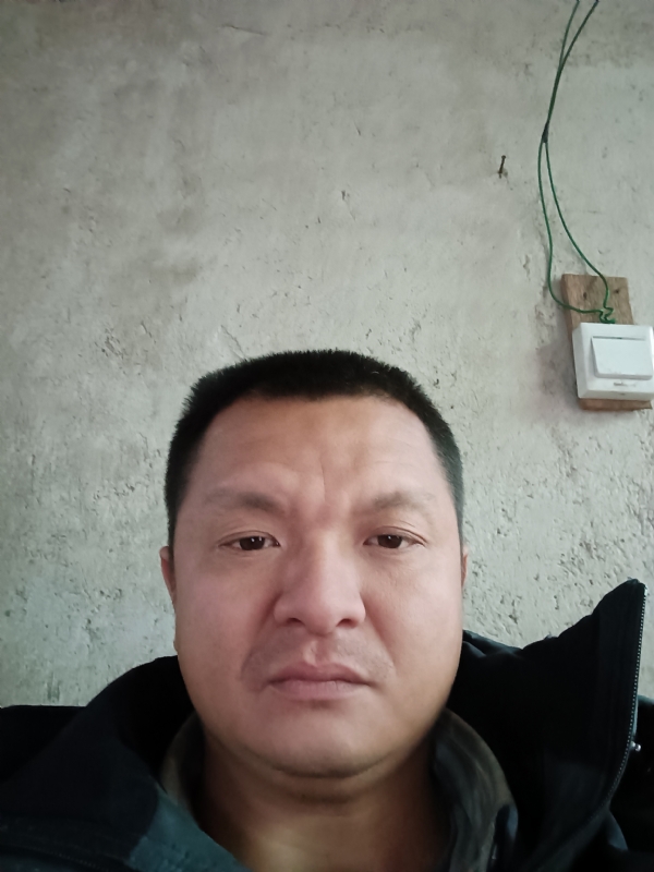 兰成龙的第四张照片--厦门相亲网