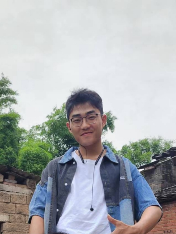 越努力越幸运的第一张照片--厦门相亲网