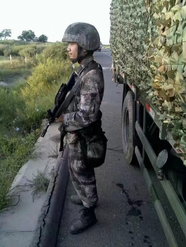 搬砖中的第一张照片--厦门相亲网