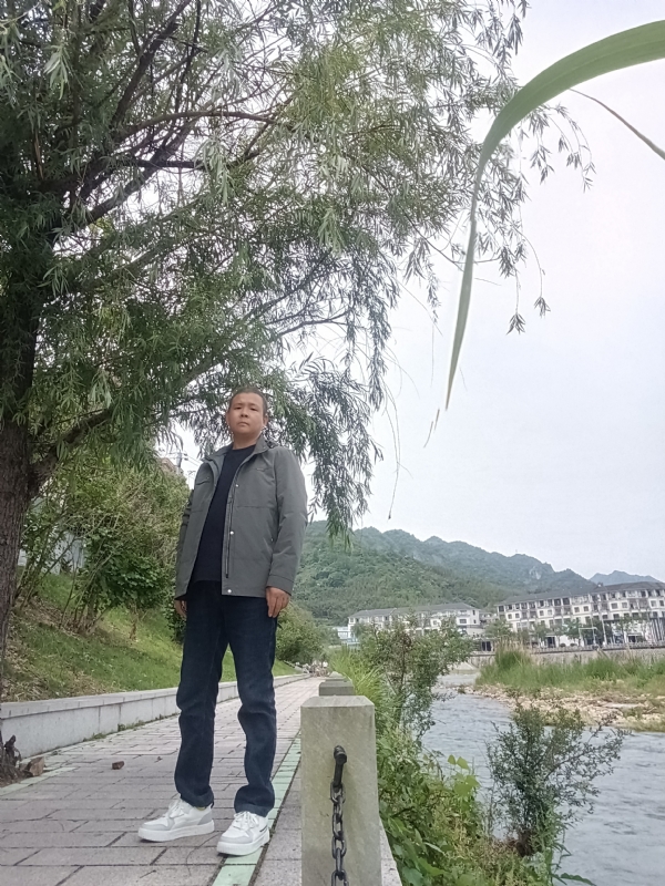 飞雪飘零的第一张照片--厦门相亲网