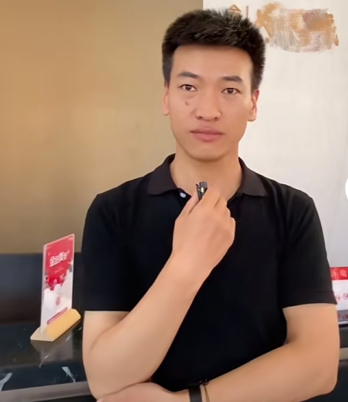 一杯梁白开的第一张照片--厦门相亲网