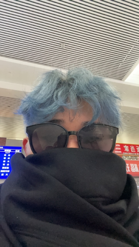 平行线的第一张照片--厦门相亲网