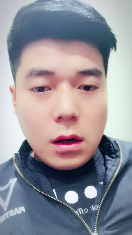 风向决定发型的第一张照片--厦门相亲网